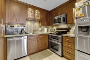 1950 S Ocean Drive 17e, Hallandale Beach, FL 33009 Sold 03/02/26
