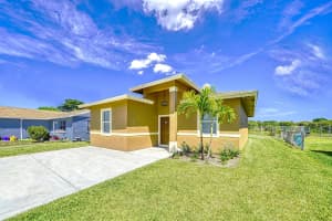 315 NE 13th Avenue, Boynton Beach, FL 33435 - MLS#R11108111