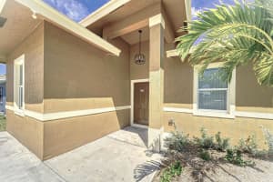 315 NE 13th Avenue, Boynton Beach, FL 33435 - MLS#R11108111