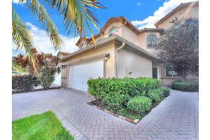 4991 Madison Lakes Circle Circle W, Davie, FL 33328 Sold 10/03/25