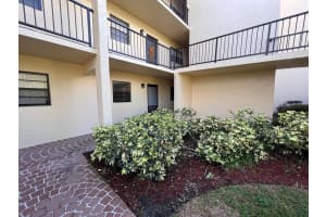 2050 Oleander Boulevard, Fort Pierce, FL 34950 - MLS#R11108165