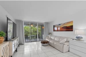 4850 NW 29th Court 430, Lauderdale Lakes, FL 33313 - MLS#R11108256