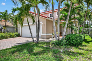 6210 Adriatic Way, West Palm Beach, FL 33413 - MLS#R11108281