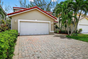 6210 Adriatic Way, West Palm Beach, FL 33413 - MLS#R11108281