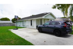 22722 Sw 114th Place, Miami