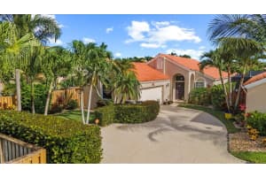 2657 La Lique Circle, Palm Beach Gardens