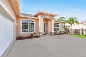 537 NW Turton Terrace, Port Saint Lucie, FL 34983 Sold 08/18/25