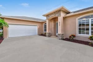 537 NW Turton Terrace, Port Saint Lucie, FL 34983 Sold 08/18/25
