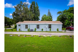 428 N 22nd Street, Fort Pierce, FL 34950 - MLS#R11108338