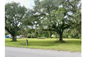 2070 SW 8th Street, Okeechobee, FL 34974 - MLS#R11108341