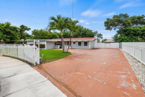 401 NW 198th Street, Miami Gardens, FL 33169 - MLS#R11108363