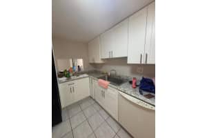 400 Commodore Drive 101, Plantation, FL 33325 Sold 09/30/25