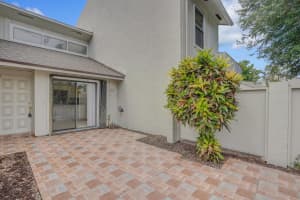 12712 Spinnaker Lane, Wellington