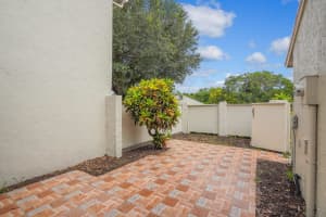 12712 Spinnaker Lane, Wellington, FL 33414 Sold 10/07/25