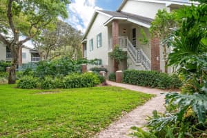 101 W Park Shores Circle 2w, Indian River Shores, FL 32963 - MLS#R11108422