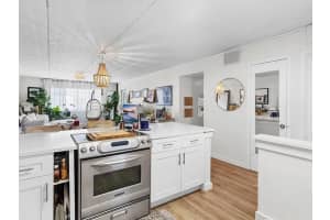 4500 N Flagler Drive B19, West Palm Beach, FL 33407 - MLS#R11108467