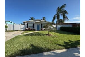 608 SW 8th Court, Delray Beach, FL 33444 - MLS#R11108486