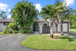 92 Conaskonk Circle, Royal Palm Beach, FL 33411 Sold 08/15/25