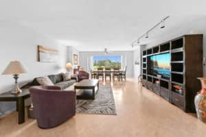 6768 10th Avenue, Lake Worth, FL 33467 - MLS#R11108572