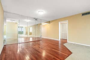 3520 Oaks Way 1004, Pompano Beach, FL 33069 Sold 10/02/25