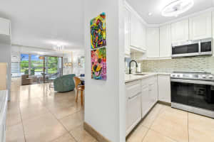 3530 NW 52nd Avenue 409, Lauderdale Lakes, FL 33319 - MLS#R11108717