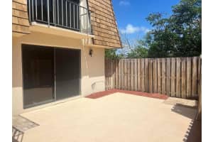 71 Lake Arbor Drive, Palm Springs, FL 33461 Sold 08/28/25