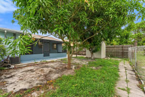 911 Sumter Road W, West Palm Beach, FL 33415 - MLS#R11108778