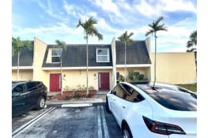 512 Sw 1st Street, Boynton Beach