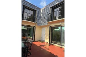 21 Lake Arbor Drive, Palm Springs, FL 33461 - MLS#R11108805