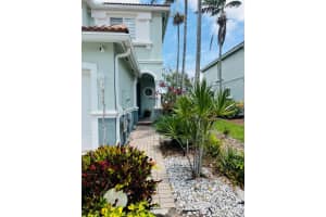 2206 Oakmont Drive, Riviera Beach, FL 33404 - MLS#R11108818