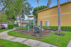 514 W Bloxham Street, Lantana, FL 33462 Sold 09/22/25