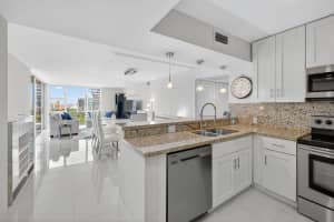 20335 W Country Club Drive 909, Aventura