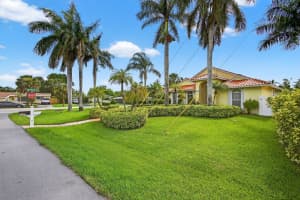 1052 W Shore Drive, West Palm Beach, FL 33406 - MLS#R11108842