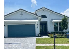 142 Se Calmo Circle, Port Saint Lucie