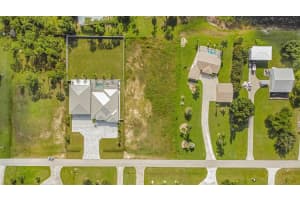 18742 Crosswind Avenue, North Fort Myers, FL 33917 - MLS#R11108877