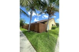391 Springdale Circle, Palm Springs