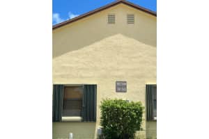 391 Springdale Circle, Palm Springs, FL 33461 - MLS#R11108896