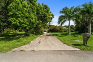 513 SW Fuge Road, Stuart, FL 34997 Sold 09/17/25
