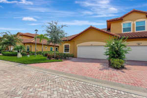 2850 65th Drive 101, Vero Beach, FL 32966 - MLS#R11109001