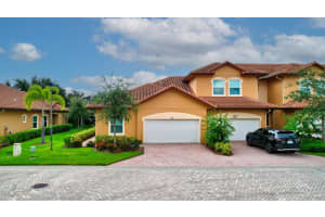 2850 65th Drive 101, Vero Beach, FL 32966 - MLS#R11109006