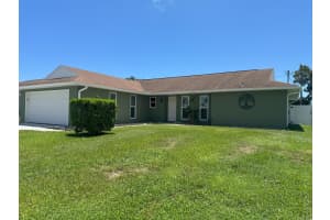 1450 SE Merion Court, Port Saint Lucie, FL 34952 - MLS#R11109047