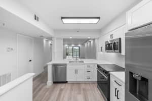 6866 Huntington Lane 401, Delray Beach, FL 33446 Sold 11/21/25