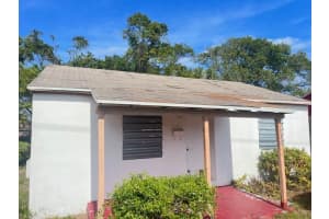 530 W 1st Street, Riviera Beach, FL 33404 - MLS#R11109074