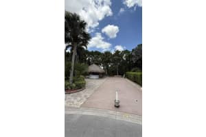 77 NW Putter Pointe, Port Saint Lucie, FL 34986 Sold 01/02/26