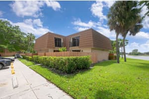 196 Charter Way, West Palm Beach, FL 33407 Sold 09/30/25