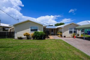 1044 4th Street, Okeechobee, FL 34974 - MLS#R11109103