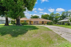 519 SE Calmoso Drive, Port Saint Lucie, FL 34983 Sold 08/19/25