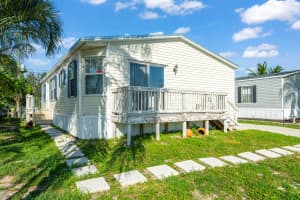 8321 SE Skylark Avenue, Hobe Sound, FL 33455 Sold 08/21/25