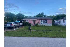 220 Nw 20th Court, Boynton Beach