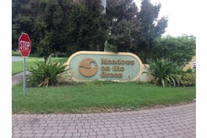 407 Meadows Circle 407, Boynton Beach